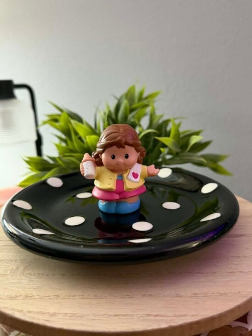 5/$20 2007 Fisher Price Little People Mom Linda-Sweet Sounds Home J9000